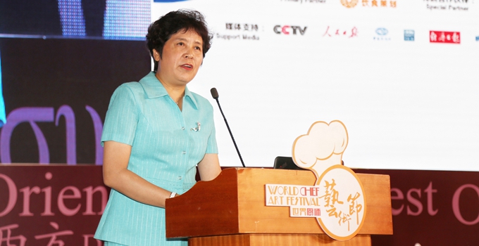 世界餐饮业联合会会长杨柳致辞