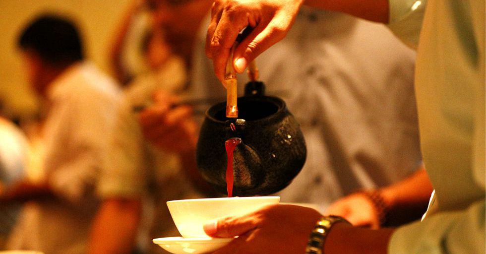 论坛现场消费者品尝荞麦面