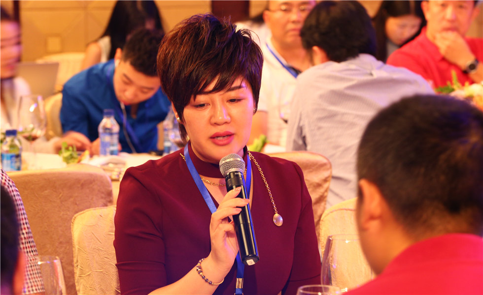 中国饭店协会副会长行秀娟