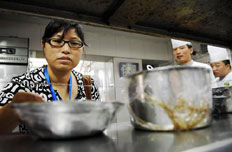 银川市推进食品安全“双网”建设