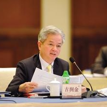 完美公司董事长古润金