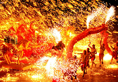 &ldquo;火龙钢花&rdquo;闹元宵