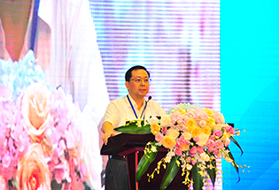 中央农村工作领导小组办公室一局局长赵阳发表主旨演讲