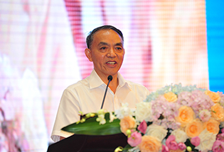 克明面业股份有限公司董事长陈克明发表主旨演讲