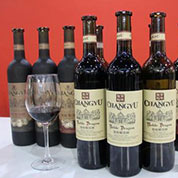 英国酒圈网红评张裕