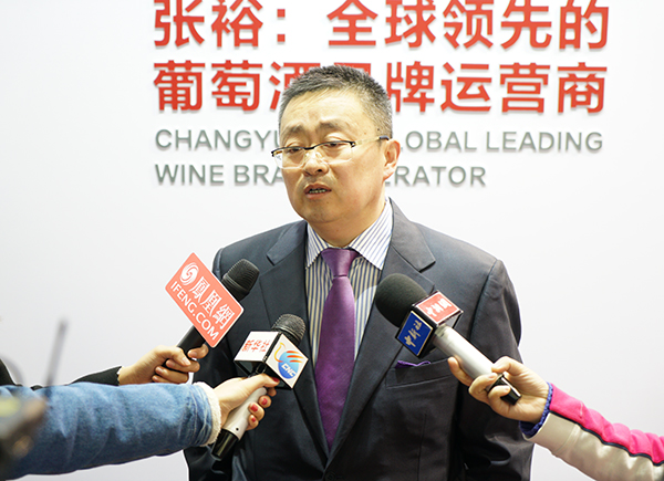 张裕公司副总经理孙健接受媒体采访
