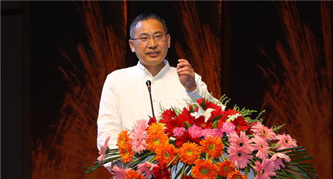 李国祥：大力发展特色产业 打赢脱贫攻坚战