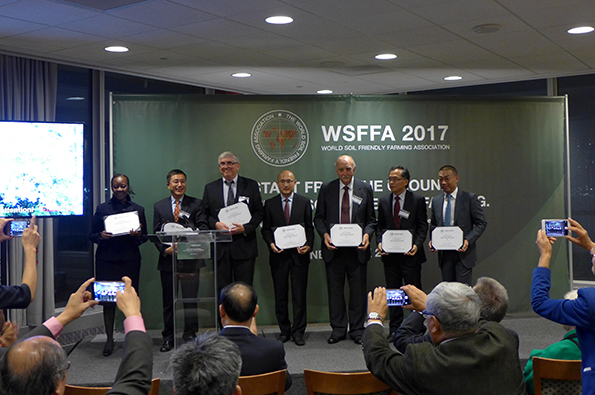 世界亲土种植联盟正式宣告成立 参与方领取荣誉会员证书