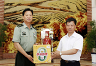 向酒泉卫星发射中心赠送鲜啤