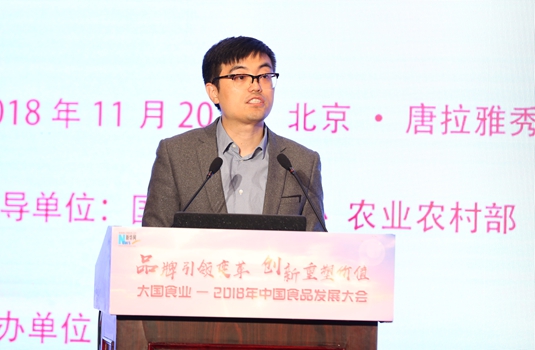 新华网舆情中心分析师丁哲