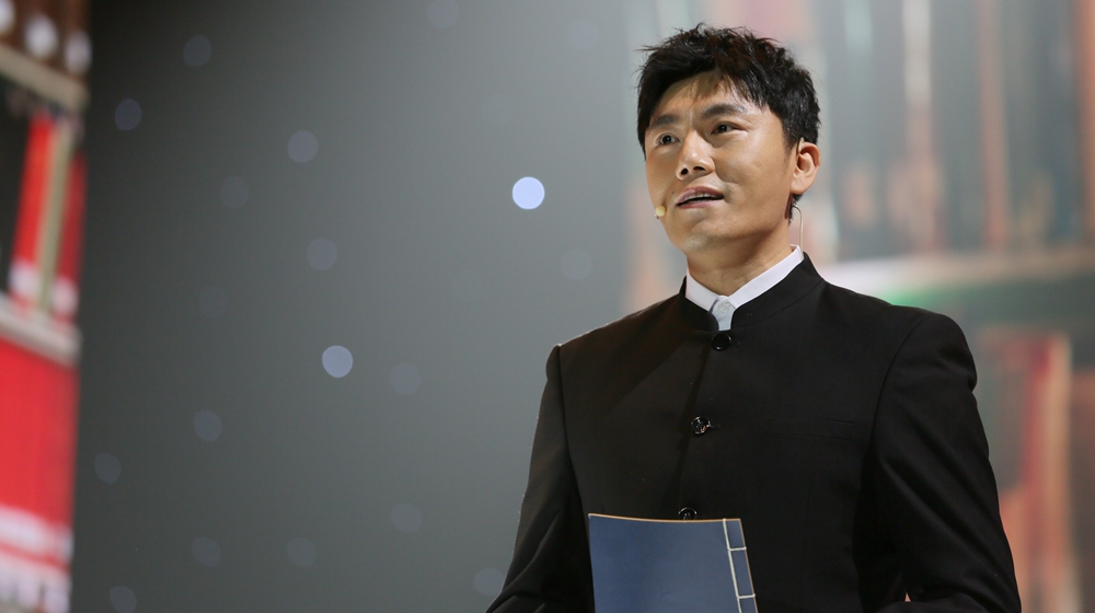 秦昊讲述善行故事《此心安处是故乡》