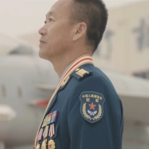 《天空没有翅膀的痕迹》