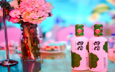 揭秘酱酒实力派 &nbsp;荷花为什么那样红？