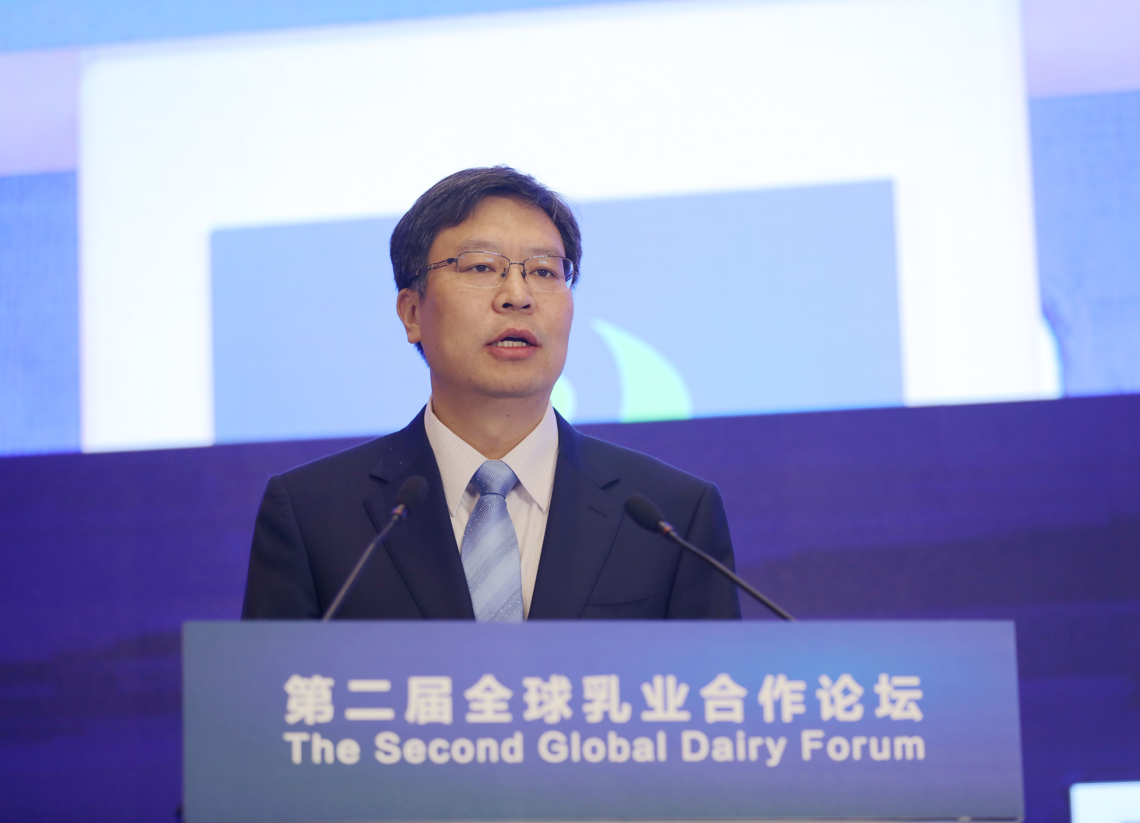 蒙牛乳业有限公司副总裁李鹏程