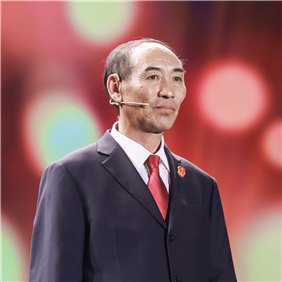 《我与国徽同行》