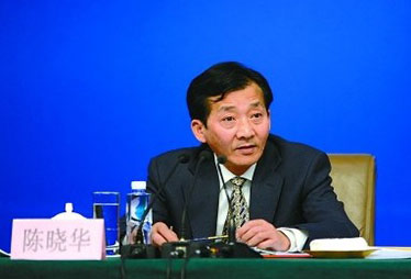 陈晓华:将整顿乳业恢复对国产奶粉信心