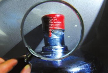 农夫山泉桶装水因使用浙江标准问题在北京停产