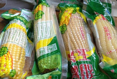 家乐福售甜糯玉米保质期内变质 超市尚无回应