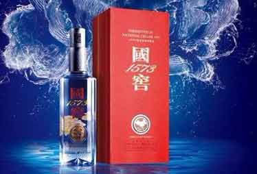 国窖1573逆市提价被指自毁前途 借高价赶超茅台