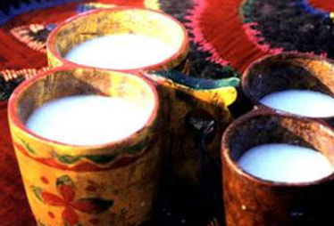 内蒙奶酒业连续几年被曝造假泛滥 8成用奶精勾兑