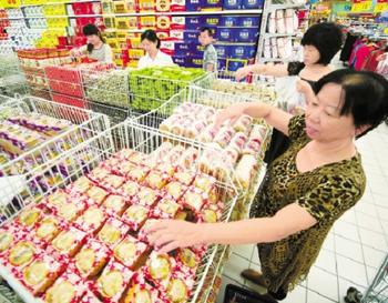 月饼市场劲吹"亲民风" 生产商主打"平价牌"