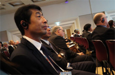 伊利执行总裁张剑秋聆听各方产品创新经验