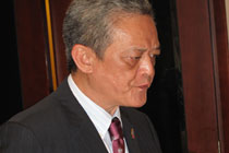 香港&ldquo;酒神&rdquo;黄雅历