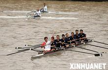 英国:奥运火炬水上传递意外熄灭