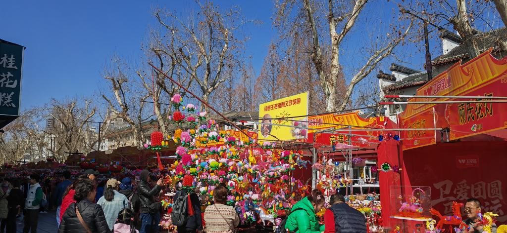 年味升腾处,消费“焕新”时——南京春节消费观察