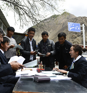 西藏日喀则市人民政府：二十载支农惠农