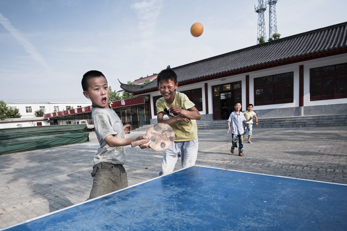 《看我的》 鲍伟/摄