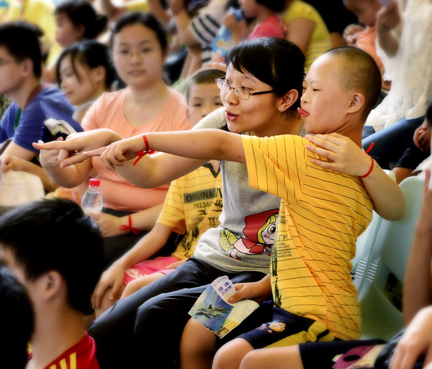 《亲子慈善 爱心农行》 齐远翔/摄