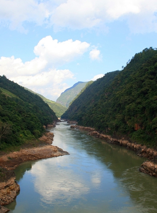 专家认为，与本地区其他区域合作机制相比，澜湄合作机制还涵盖了政治安全和社会人文，内容更加广泛。而且这一机制由各国政府主导，建立了完善的架构，体现出强烈的合作意愿，此次&ldquo;升级&rdquo;到领导人会议后，会更加强化这一机制的务实性和执行力。