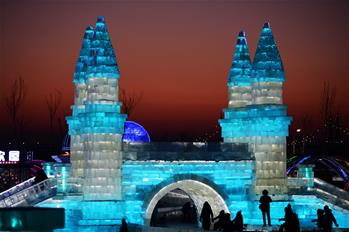 七彩夢幻&ldquo;冰世界&rdquo;