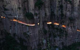 郭亮村：絕壁公路建成四十年實現山村巨變