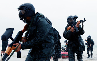 特戰蛟龍海岸擒&ldquo;敵&rdquo; 紅藍對抗鬥智鬥勇