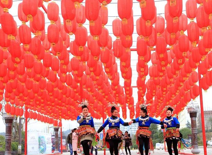 大紅燈籠高高挂