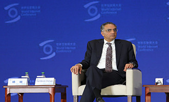世界經濟論壇執行主席高級顧問法迪·切哈德參加“烏鎮論道——回顧與展望”對話
