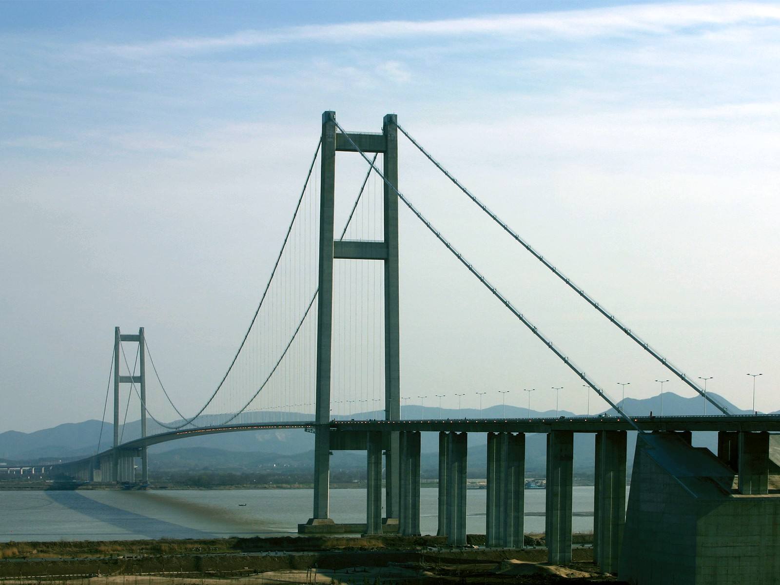 江苏：长江两岸建&ldquo;千里绿廊&rdquo; 2020年完成沿江造林绿化