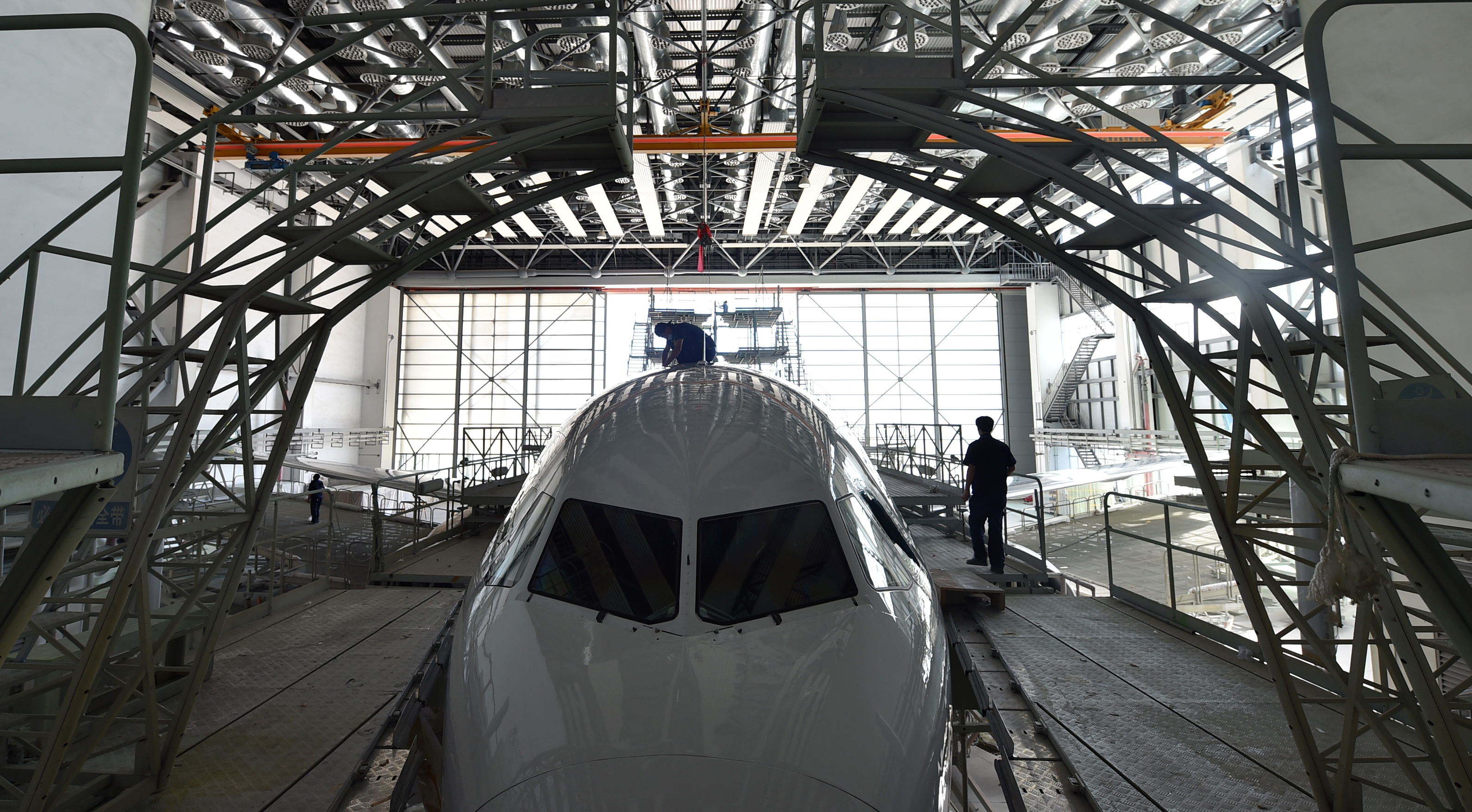 政策创新助力航空制造维修产业集聚发展