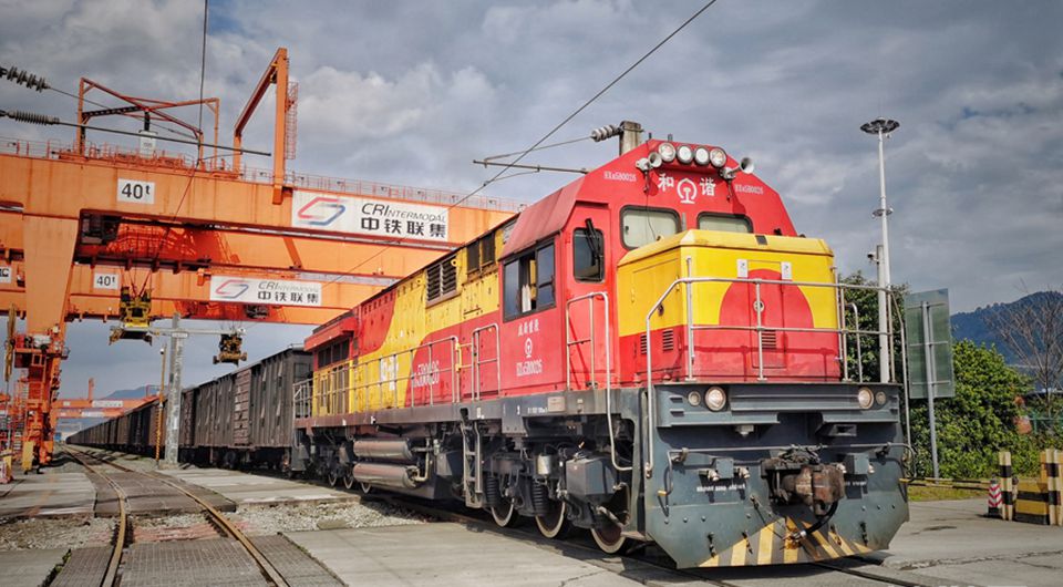 中欧班列（渝新欧）成“智造重镇”外贸新支撑