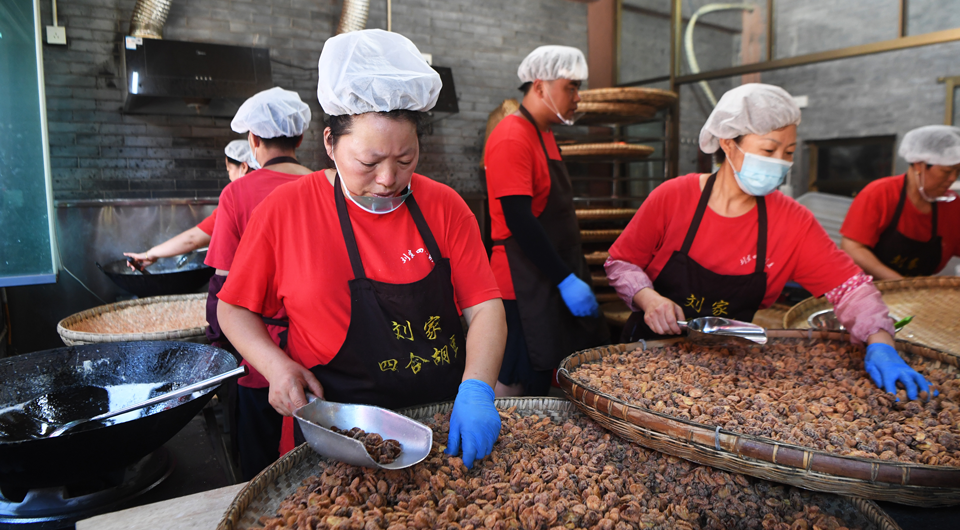 重庆大型公租房社区稳就业见闻