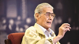 追记&ldquo;七一勋章&rdquo;获得者蓝天野：大地是沉郁的，&ldquo;戏要落在地上&rdquo;