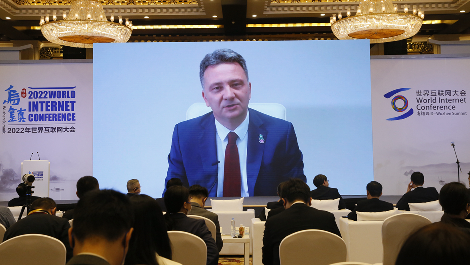 塞尔维亚信息和电信部长米哈伊洛&middot;约万诺维奇致辞