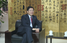 中信银行行长朱小黄先生