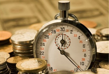 两会财论_警惕金融风险潜伏