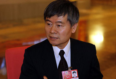 城镇化的当务之急是要加快制度创新