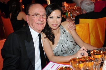 离婚原因猜测：想给邓文迪更多钱