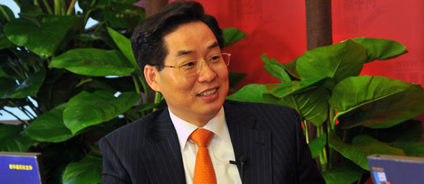 广发银行董事长董建岳蝉联“南方金融领导力大奖”