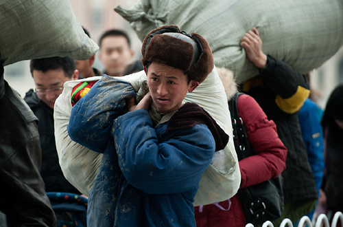 李强：27.6%的户籍城镇化率证明户籍改革太滞后